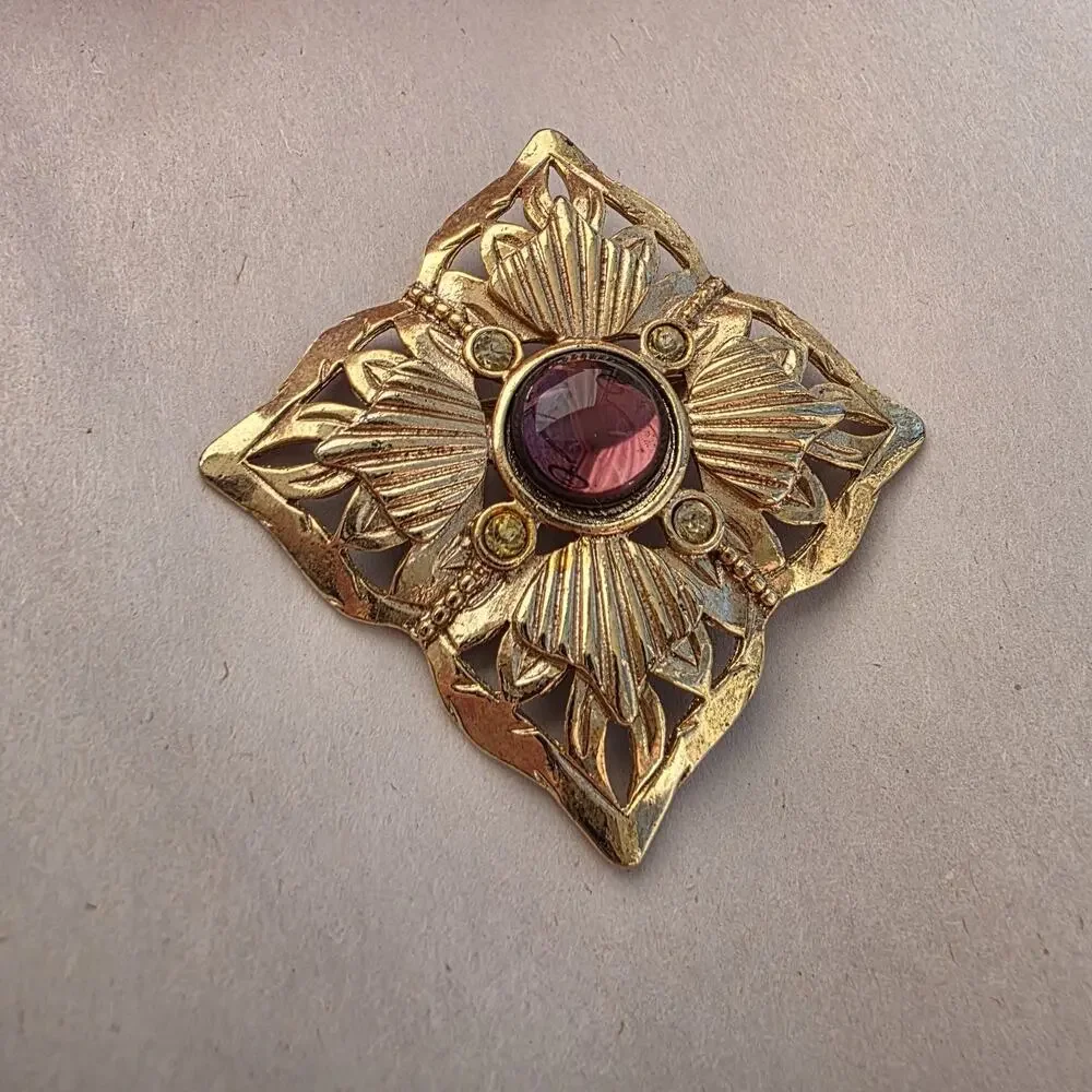 Vintage Victorian Style Gold Toned Diamond Purple Cabochon‎ Rhinestone Brooch